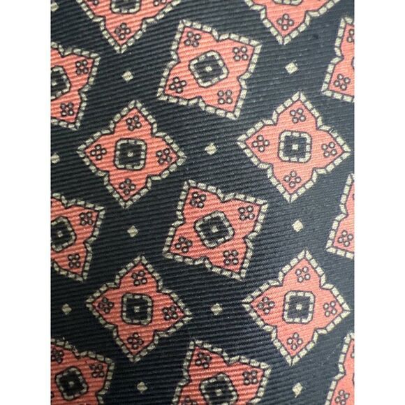 Jos A Bank Premier Collection Navy Pink Geometric Pattern Silk Necktie - Picture 3 of 6